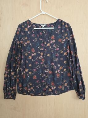 Lucky Brand Navy Floral V-Neck Button-Up Blouse with Multicolor Print